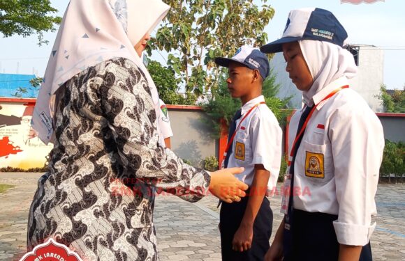 Pembukaan Latihan Dasar Kepemimpinan Siswa (LDKS) SMK Larenda Bulakamba Tahun 2024