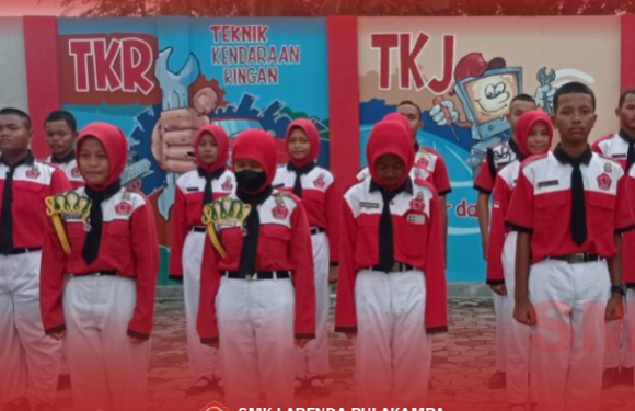 Aktivitas Siswa-siswi SMK Larenda Bulakamba di pagi hari