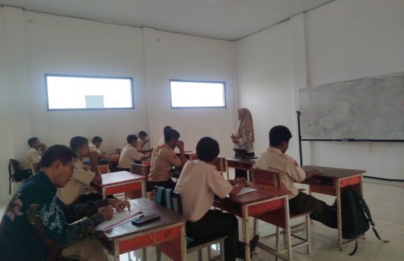 Penerapan Layanan Bimbingan Klasikal di kelas untuk memahami Gaya Belajar Siswa