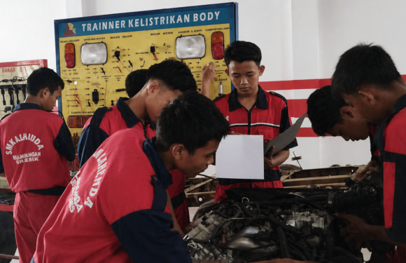 Langkah Nyata SMK Larenda Bulakamba Menuju Sekolah Berbasis Industri